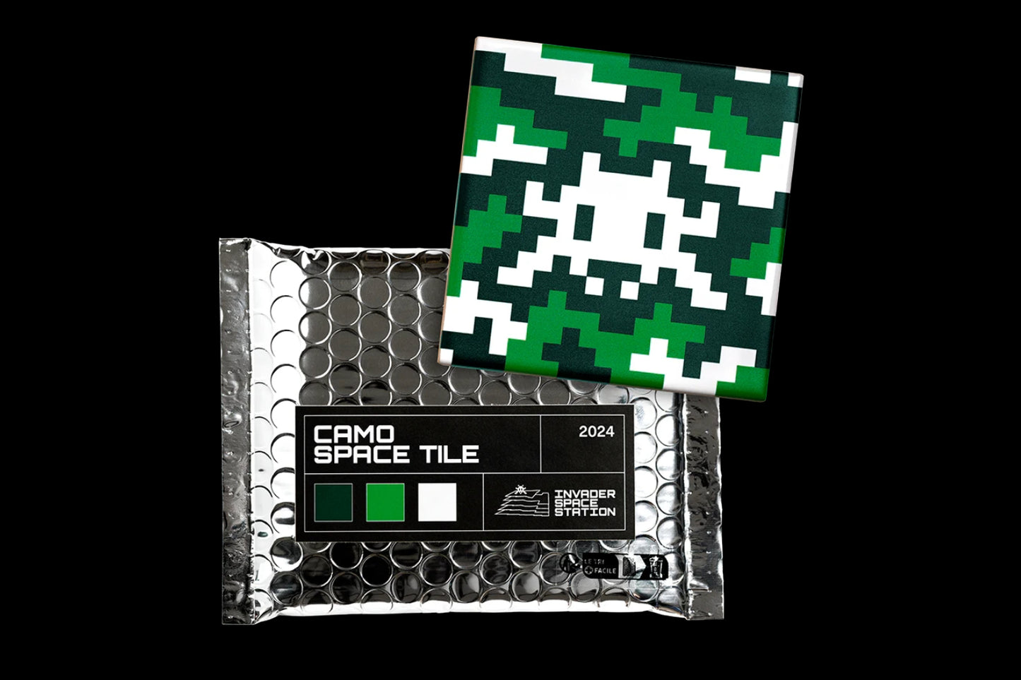Invader - Camo Space Tiles - Space Invader - Invader Space Station 2024 Paris - Noir et Vert