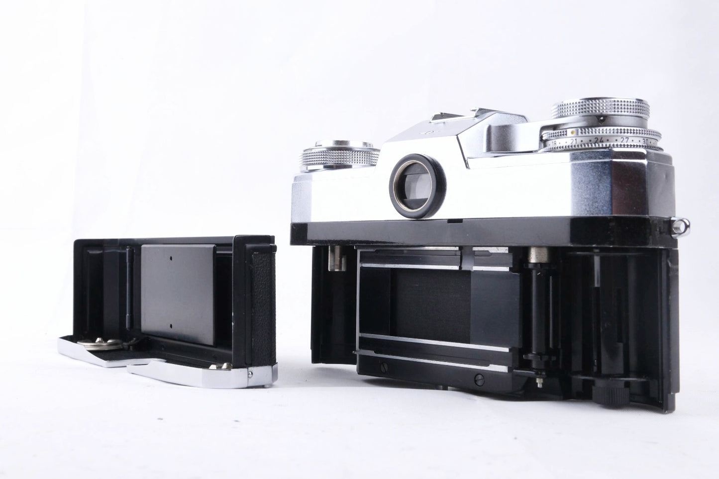 Zeiss Ikon Contarex Bullseye