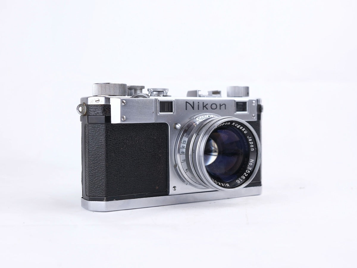 Nikon S 8 digits