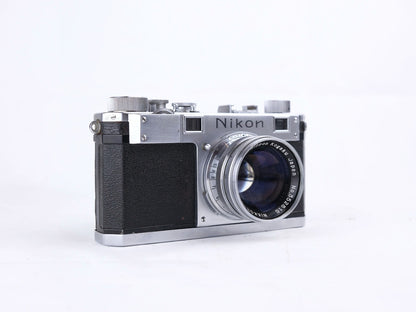 Nikon S 8 digits