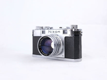 Nikon S 8 digits