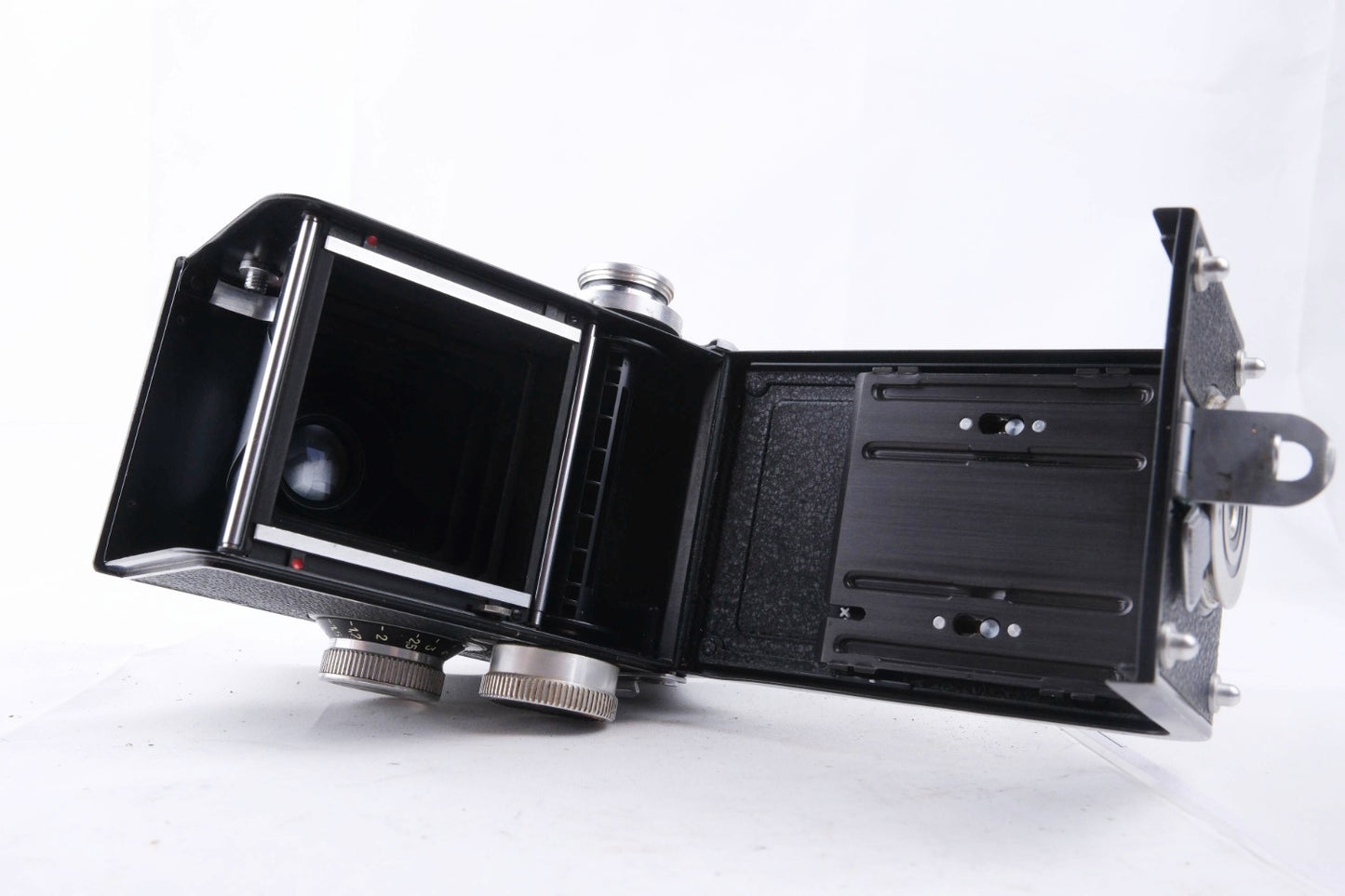 Rolleicord Vb #1507172 – Xenar 75mm – Clean Optics – Leather Case – Japan Welcome