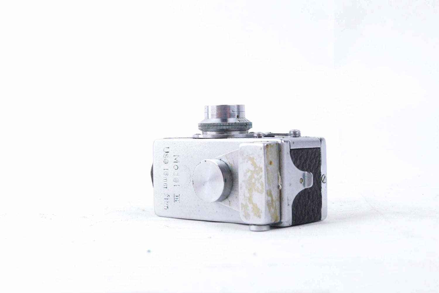 Steky Model III — Stekinar 25mm f/3.5 — 16mm Subminiature — Fonctionnel