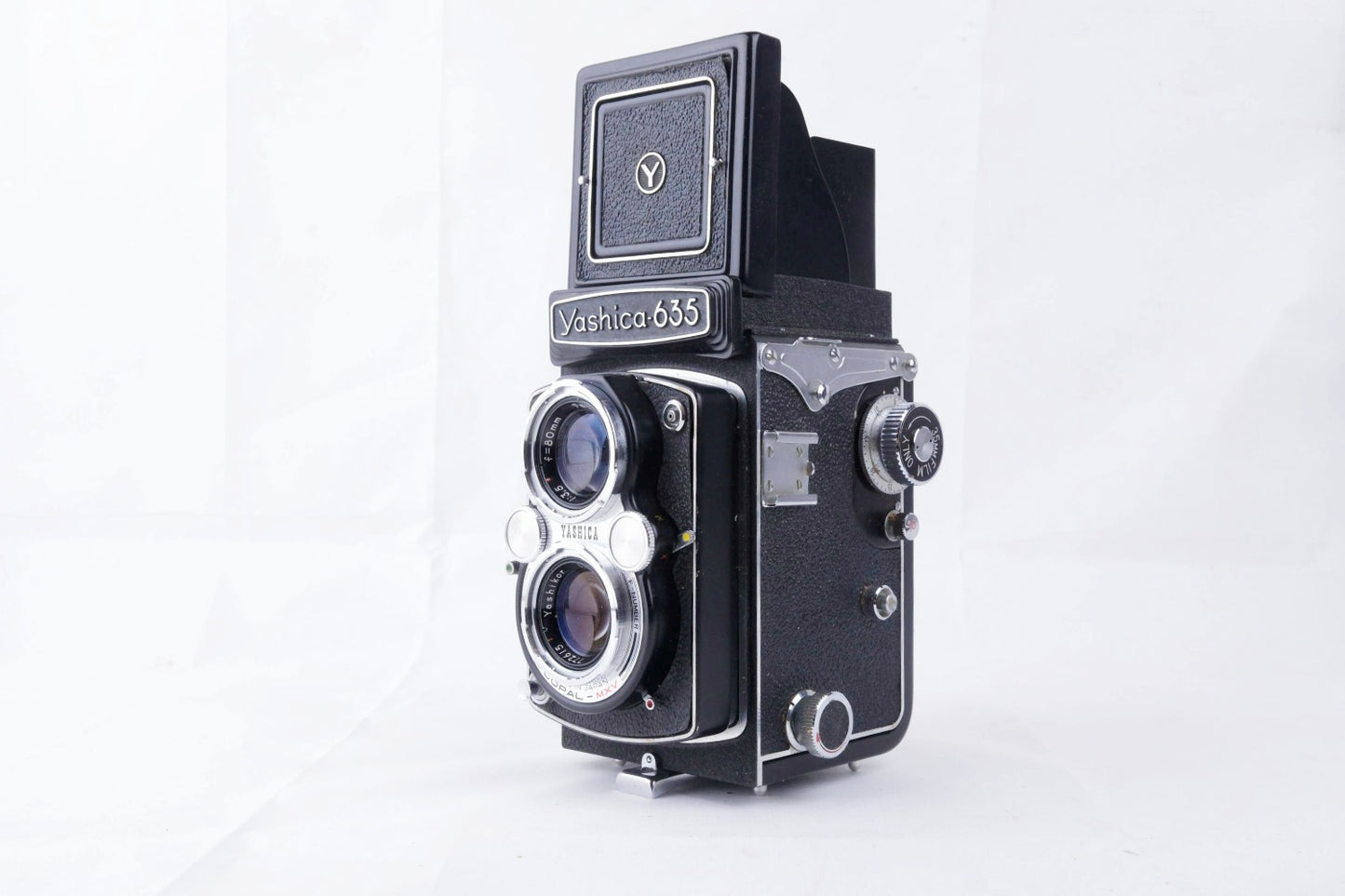 Yashica 635 TLR + Yashikor 80mm f/3.5 – CLA Récent – Parfait État – Étui